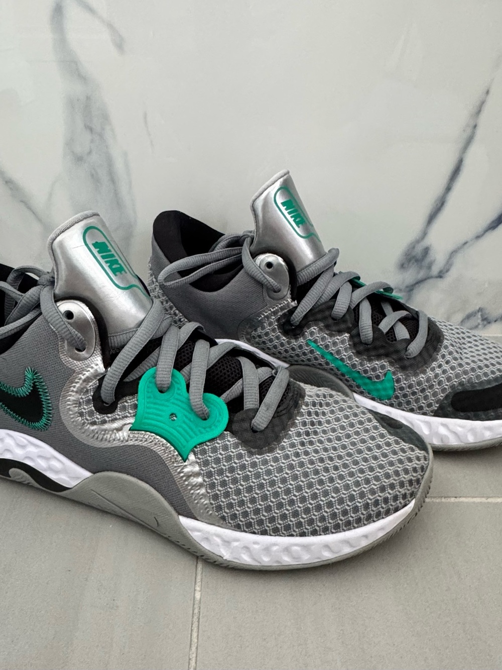 Men’s Nike Renew Elevate 2 - Grey Athletic Shoes with Teal Accents